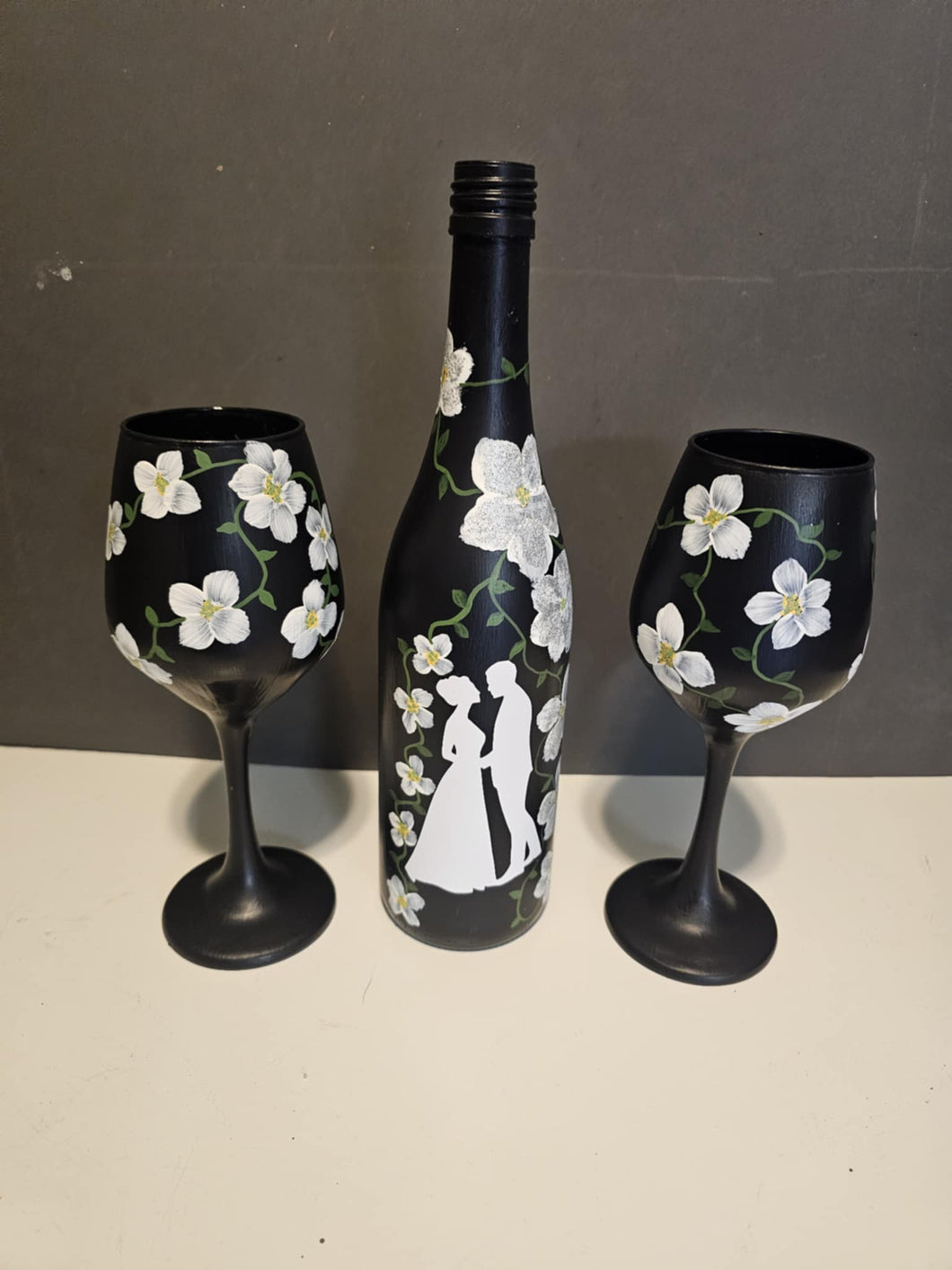 Adult Wine Bottle Paint & Sip Event Feb 15th 6pm-9pm